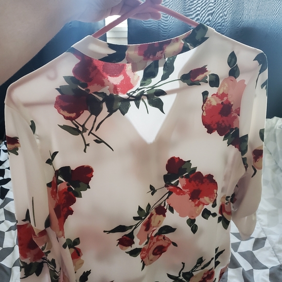 Floral blouse - Picture 2 of 2